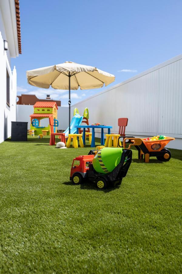 Ideal For Family Holidays, Near Beach And Golf- Casa James La Guirra 외부 사진