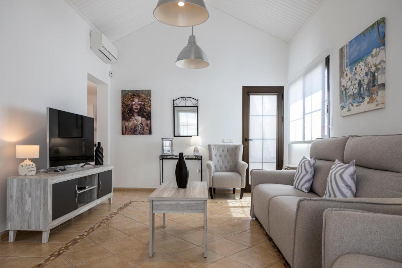 Ideal For Family Holidays, Near Beach And Golf- Casa James La Guirra 외부 사진
