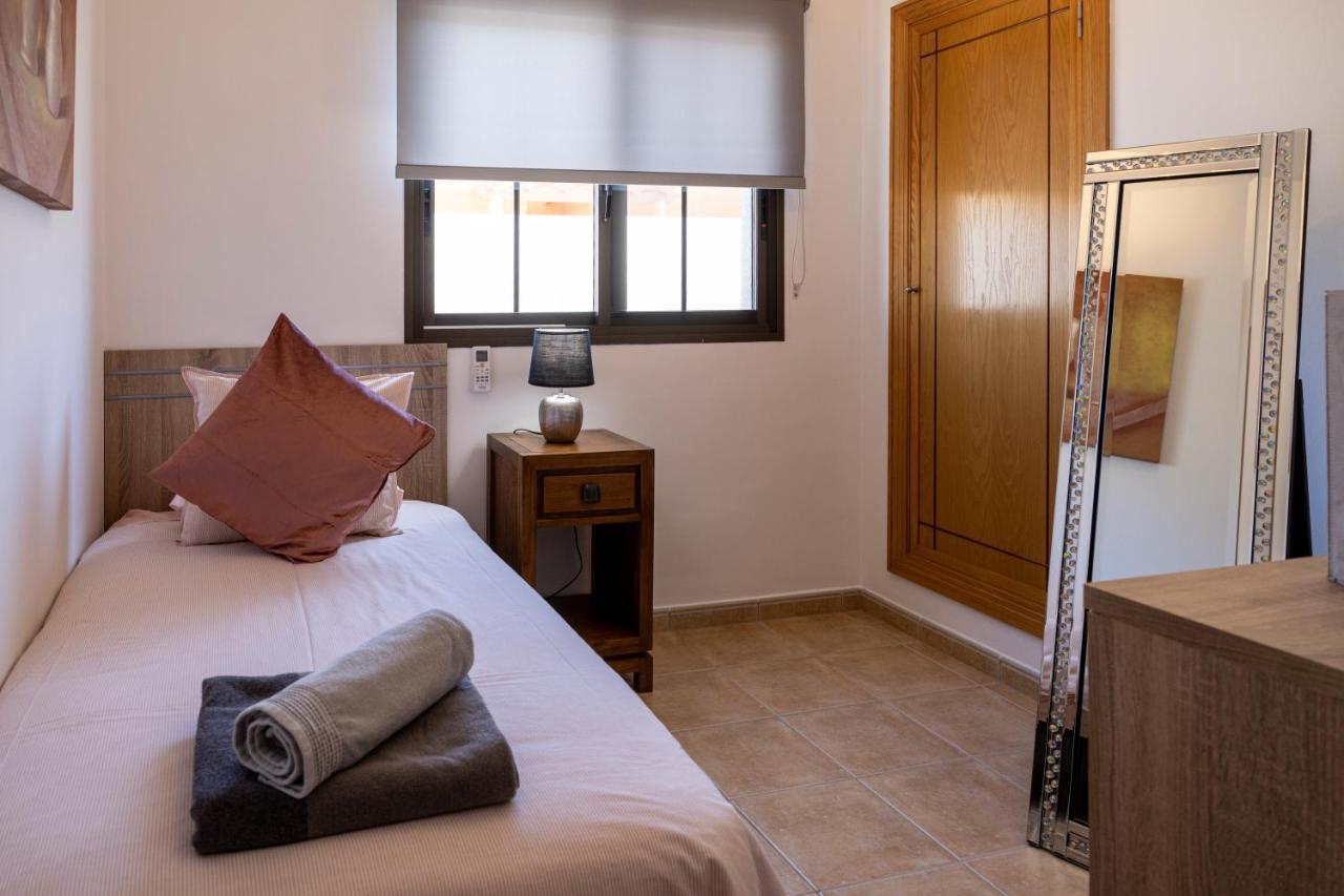 Ideal For Family Holidays, Near Beach And Golf- Casa James La Guirra 외부 사진